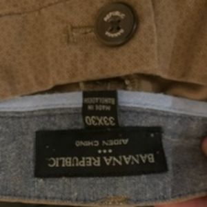 Banana Republic Chinos 33 x 30